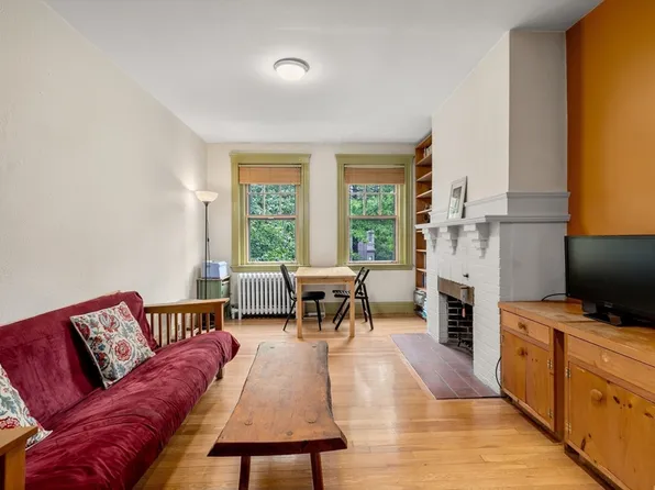 36 Linnaean St APT 5, Cambridge, MA 02138
