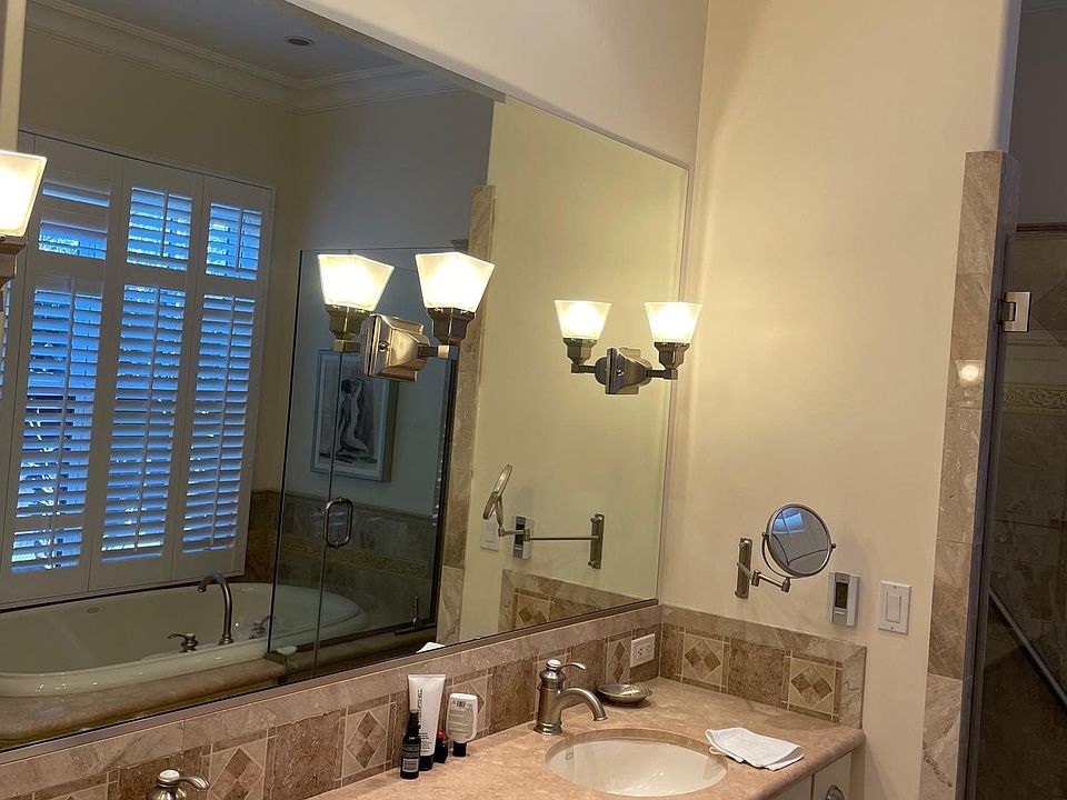 1st image of 3 Woodside Glen Ct