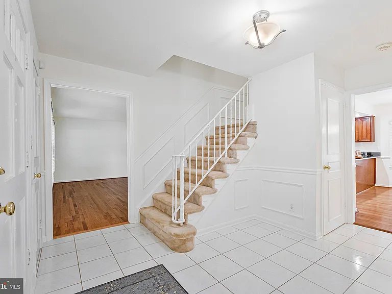 1171 Foxhound Ct — Photo 8