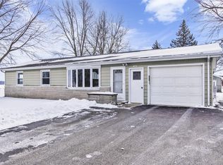 141 Neil Rd, Sugar Grove, IL 60554