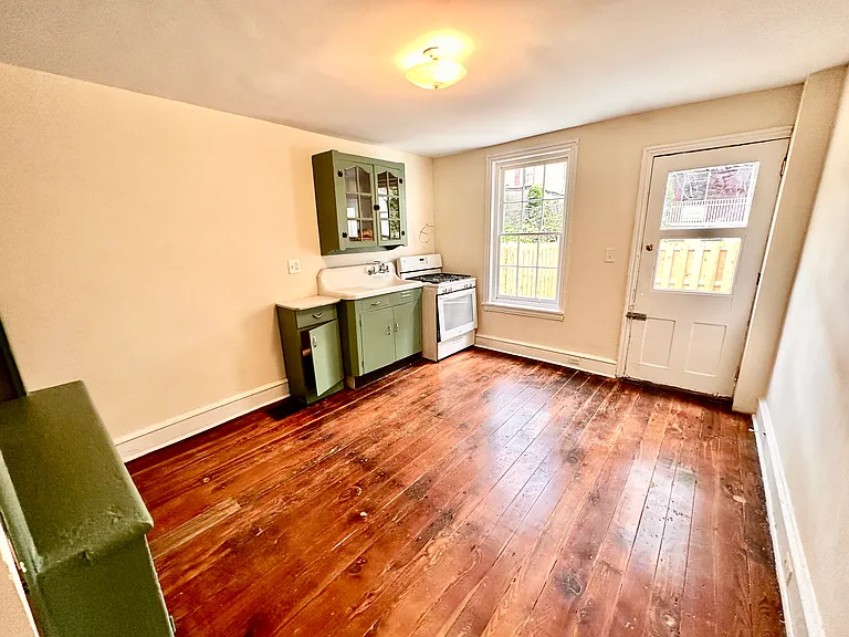 7 Penn Ct — Photo 5