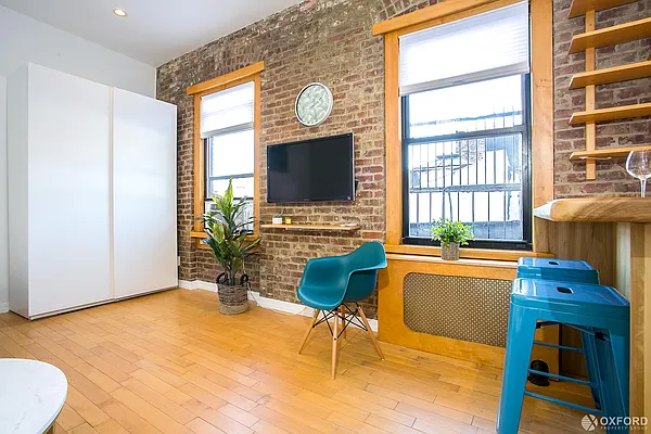 Rented by Oxford Property Group | media 52