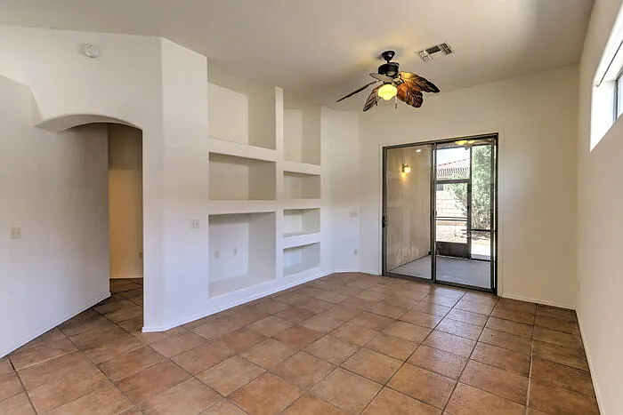 335 E Calle Nacrita — Photo 13