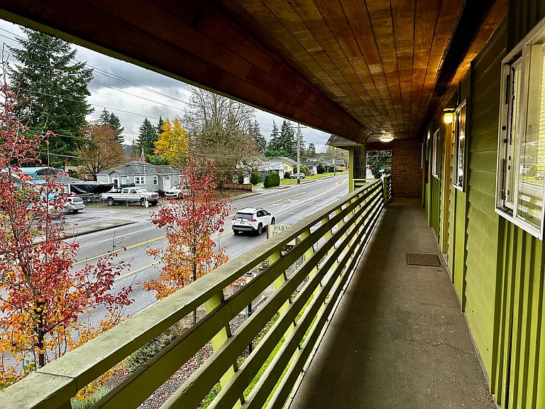 Park Plaza Apartments — Photo 33