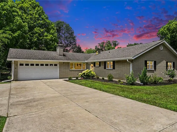 2698 Blue Rock Dr, Dayton, OH 45434