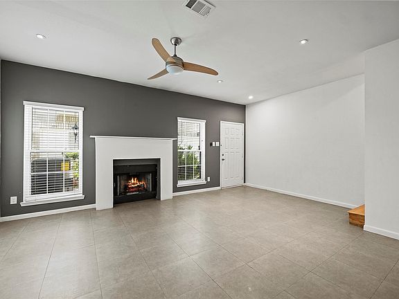 5th image of 3800 Tanglewilde St APT 402