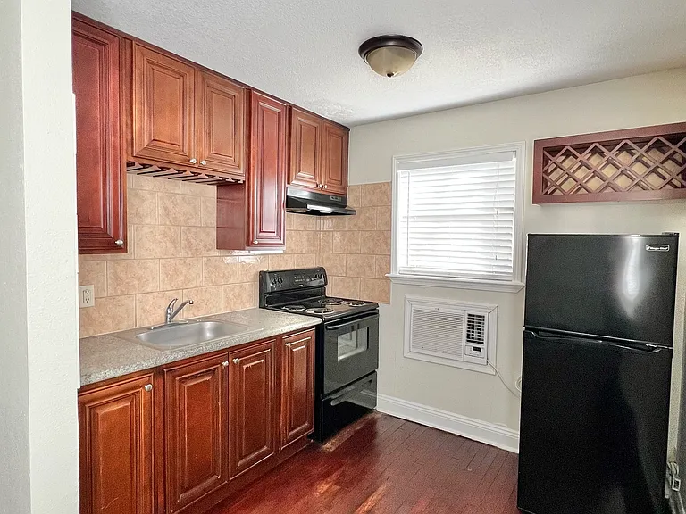 1612 Larue Ave — Photo 7
