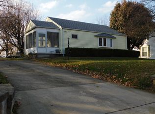 404 S Main St, Farmland, IN 47340