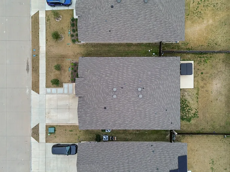 2038 Croton Ave — Photo 31