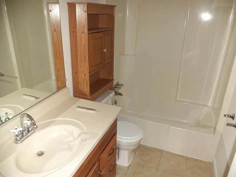 1905 Seward Dr — Photo 12