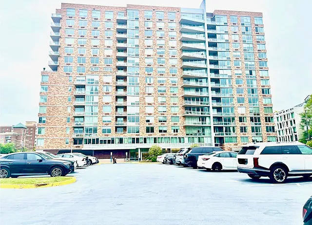 1709 Hudson Park #1709 — Photo 10