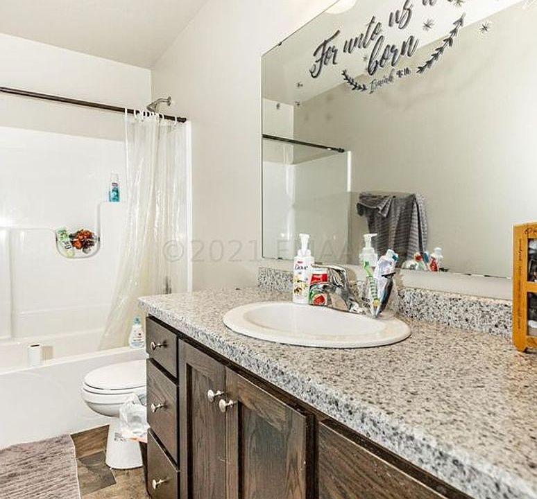 2nd image of 3235 39th Ave S