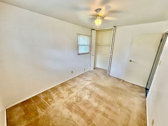 5th image of 1240 Dogwood Ln