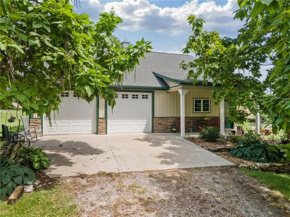 1010 NW Lakesite Rd, Maysville, MO 64469