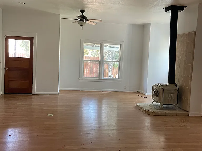 620 Webster St — Photo 10