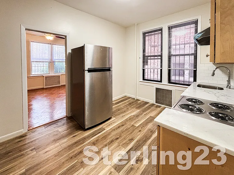 22-60 27th St #1A — Photo 3