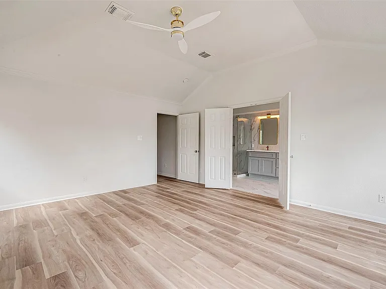 2150 Stacy Knl — Photo 28