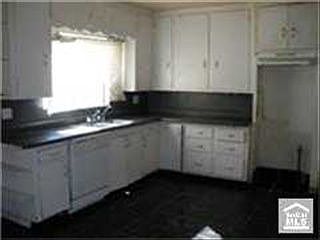 2nd image of 1524 W 9th St