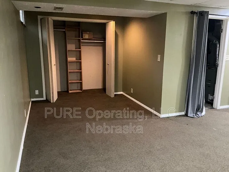 5018 S 163rd St — Photo 20