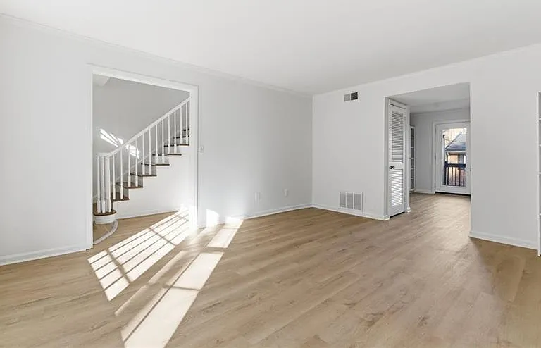 6520 Roswell Rd #79 — Photo 8