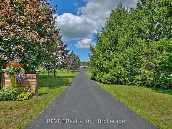 2nd image of 717 Metler Rd