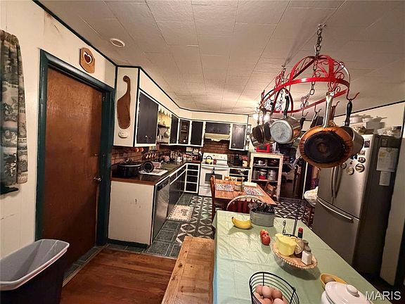 3rd image of 8286 Lockman St