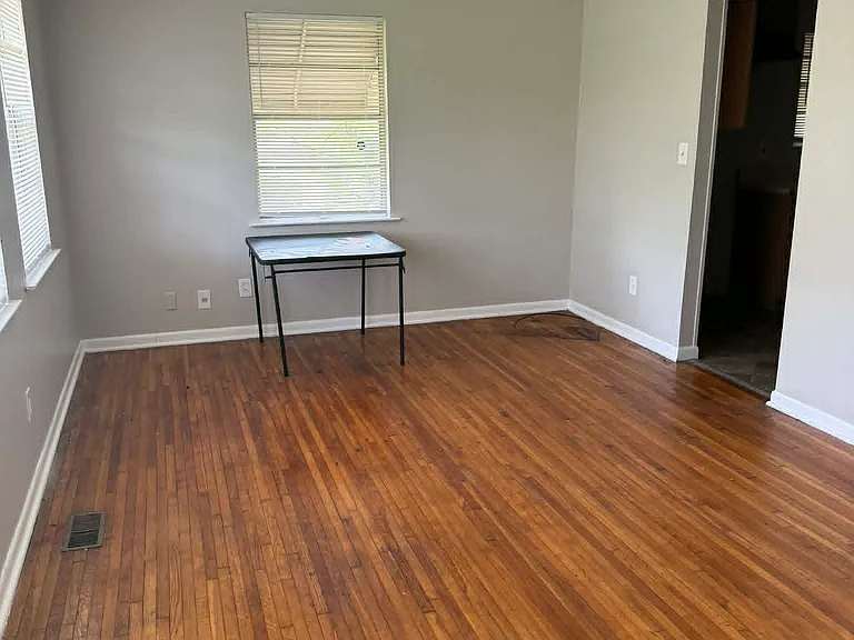 1677 Pine Ave SW — Photo 2