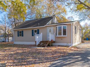 42 Meadow Rd, New Castle, DE 19720