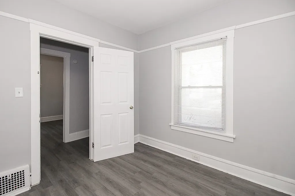 3071 W 111th St, Cleveland, OH 44111-1809 — Photo 3