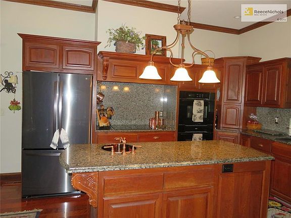 4th image of 32398 Keystone Dr