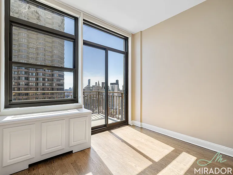 330 E 39th St #37C — Photo 2