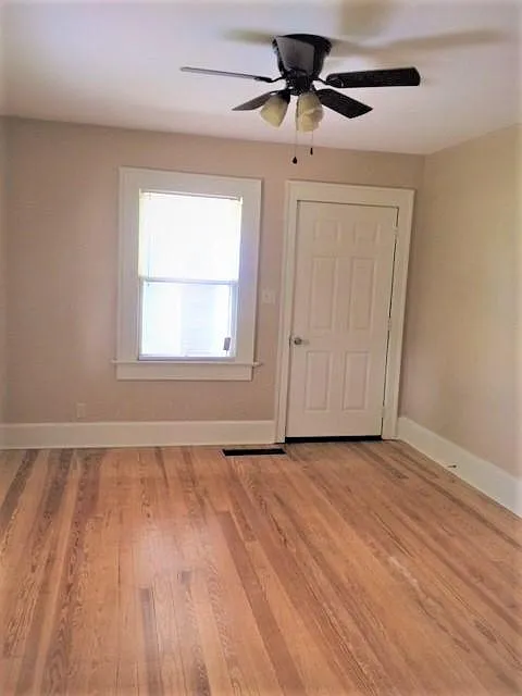 3 bed, 968 sqft, $1,200 — Photo 3