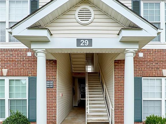 3rd image of 29 Kassebaum Ln APT 307