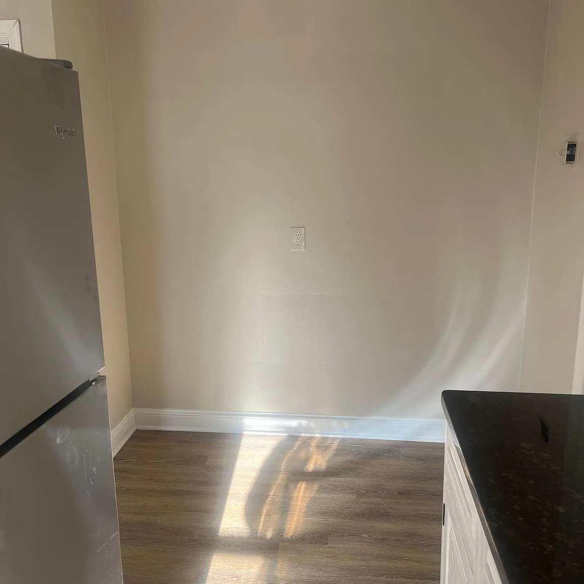 1 bed, $1,561 — Photo 4