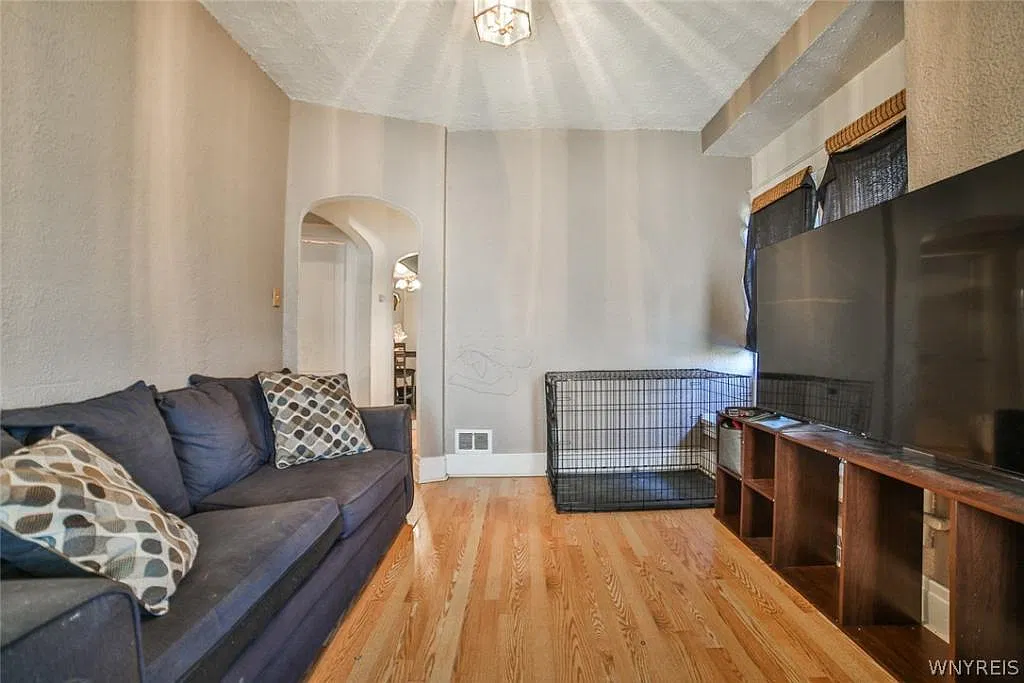 1805 Ferry Ave — Photo 3