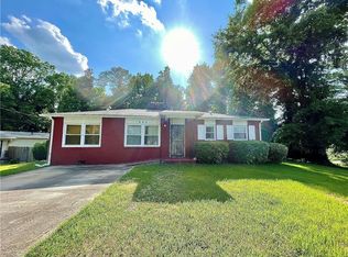 884 Amber Pl NW, Atlanta, GA 30331