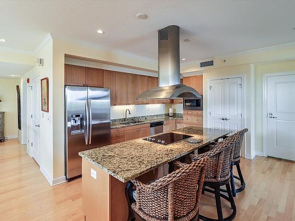 4th image of 5804 Palmetto Dr #A-504