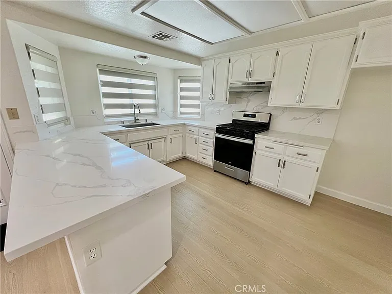 759 E Avenue J6 — Photo 13