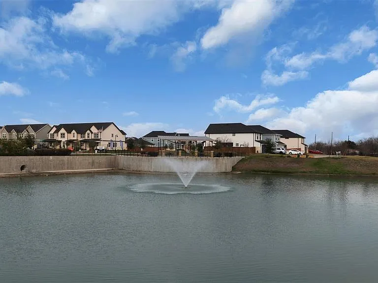 2530 Violet Theo Ln — Photo 34