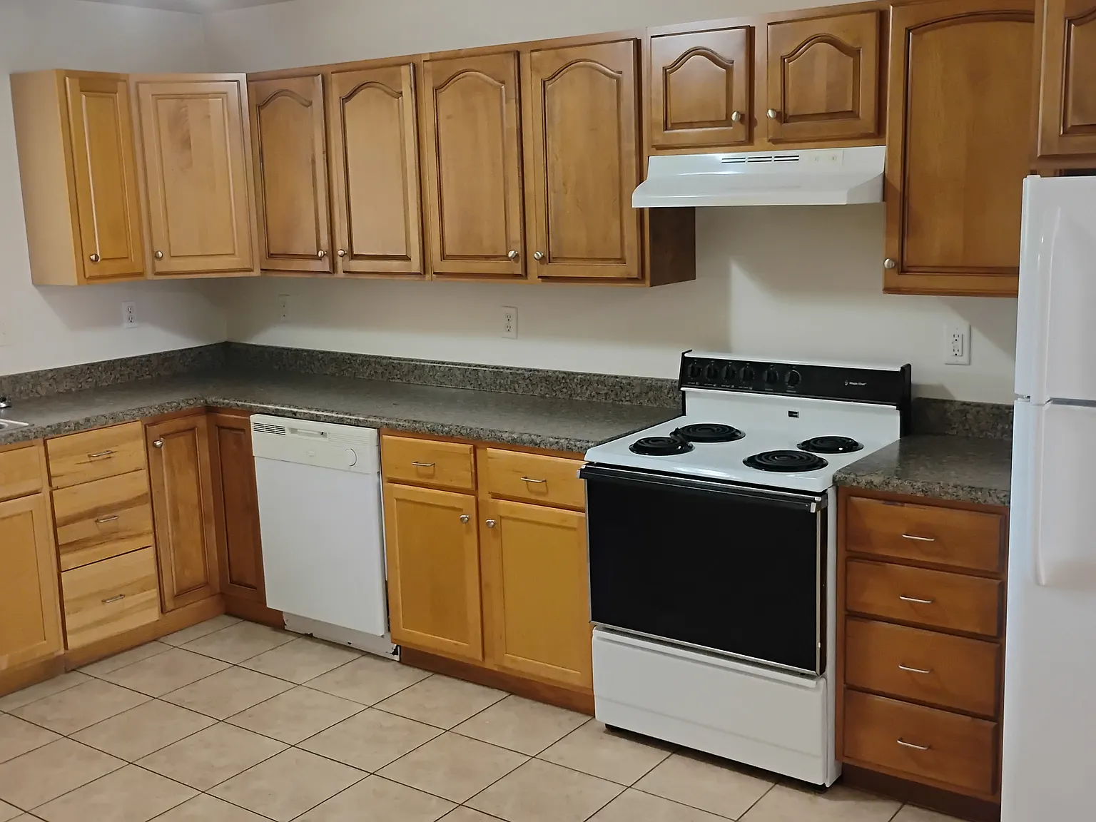2 bed, 1008 sqft, $1,200 — Photo 4
