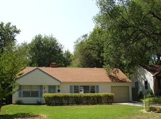 7534 Eaton St, Prairie Village, KS 66208