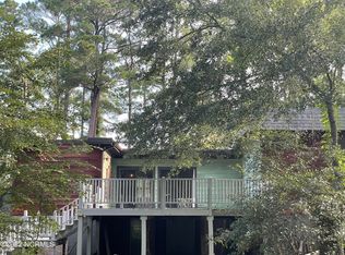 11 River Rd, Lumberton, NC 28360