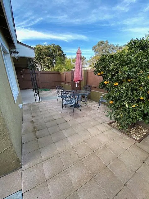 3320 Clairemont Dr — Photo 3