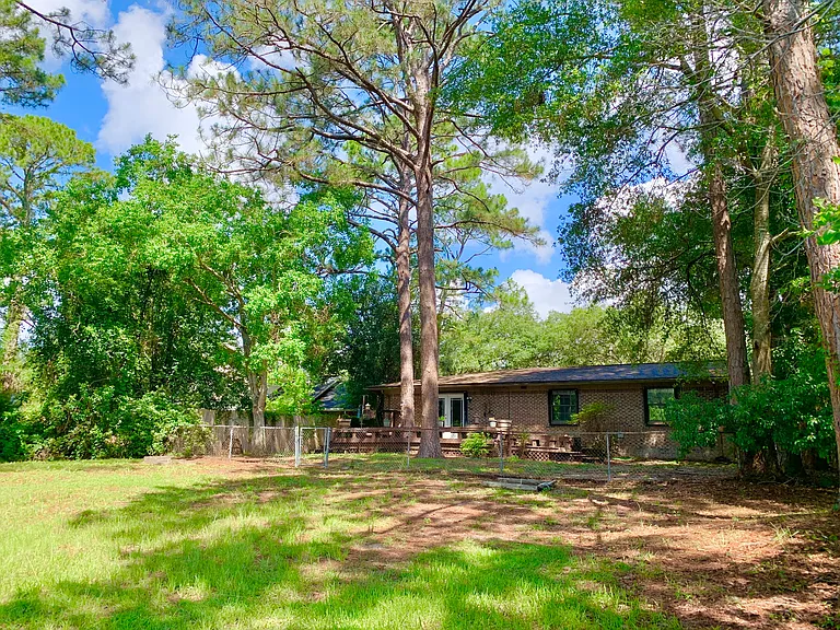 317 Somerset Dr — Photo 16