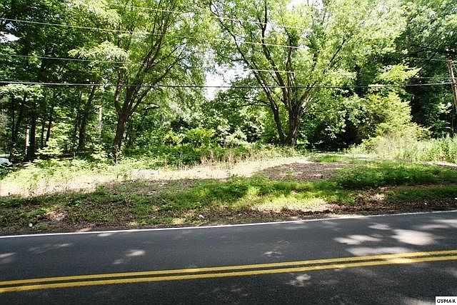 2nd image of 1503 Ridge Rd