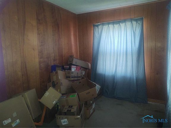 5th image of 251 W Crocker St