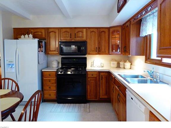 5th image of 21994 Cricket Ln