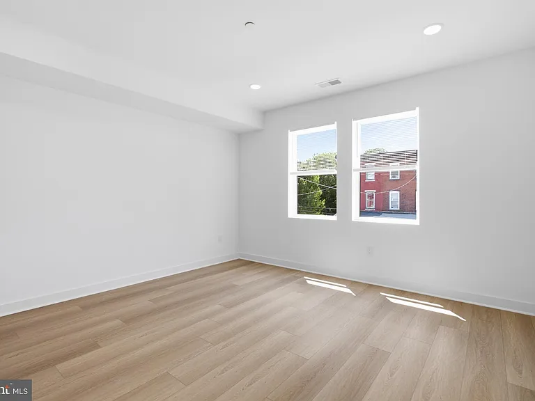 3931 Fairmount Ave #3 — Photo 7