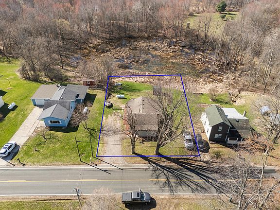 2nd image of 517 W Fenwick Rd