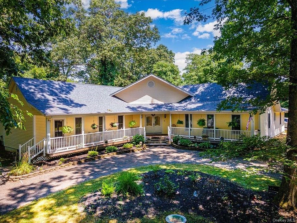 96 Riley Road, New Windsor, NY 12553 Zillow